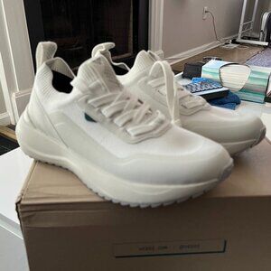 ⭐NEW⭐ Vessi Stormburst Lowtop White, Size 9 | Waterproof, Lightweight, BNIB